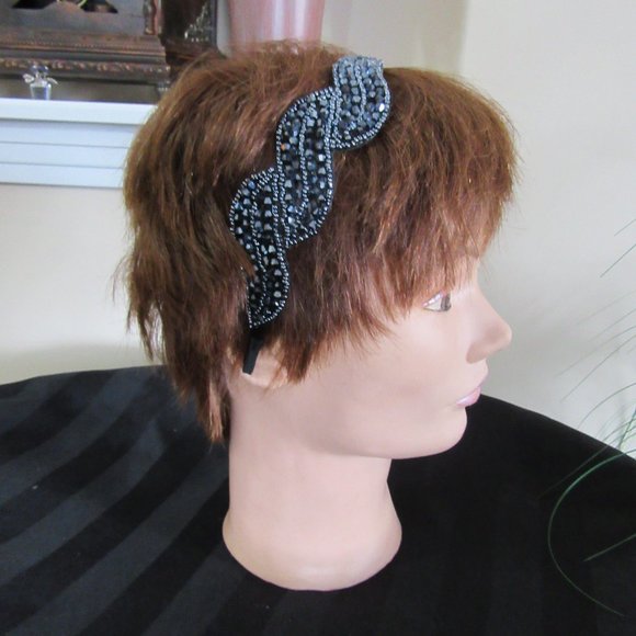 Hair Band Metal with Black color Beads - Picture 6 of 6